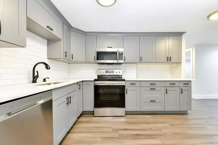 39 Englewood Ave #4, Boston, MA 02135