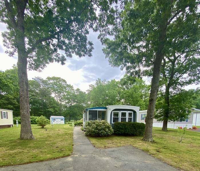 21 Candlelight Drive, Plymouth, MA 02360