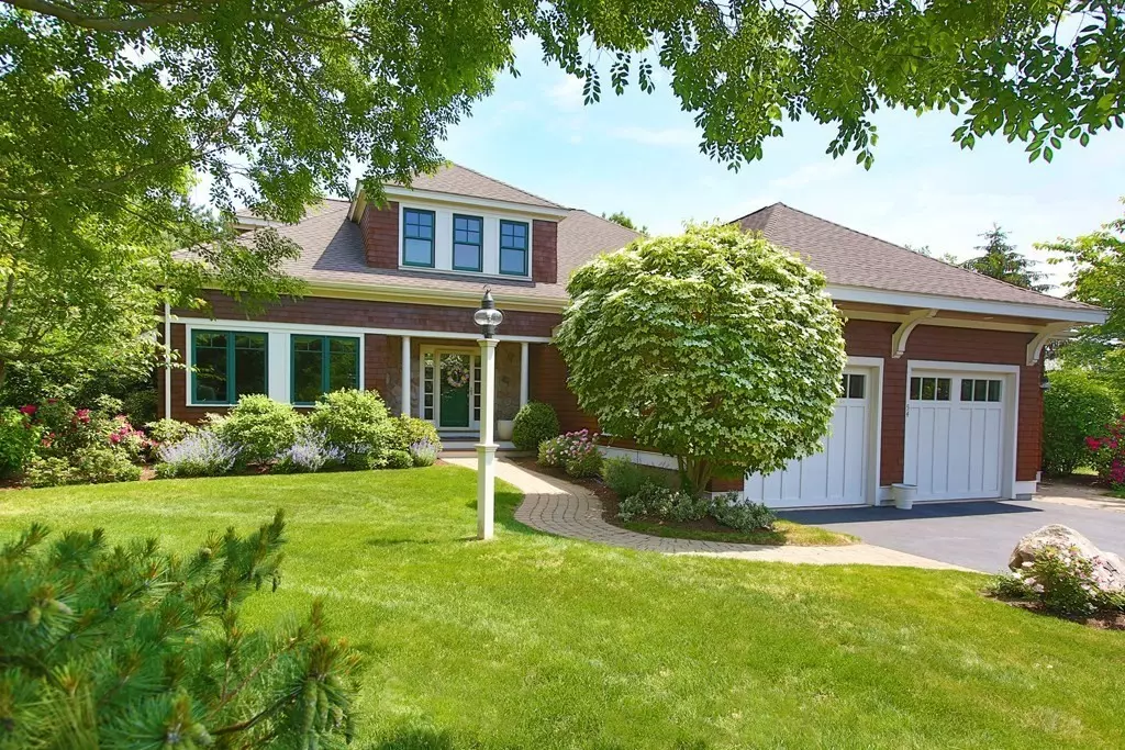 Hingham, MA 02043,54 Clubhouse Dr #54