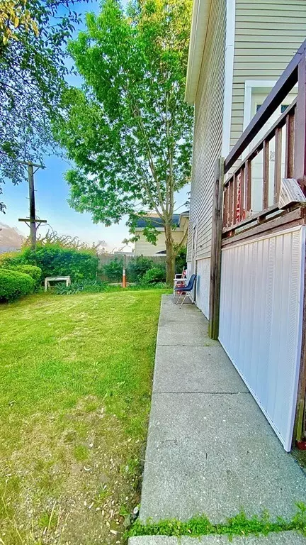 New Bedford, MA 02745,24-26 Merrill St