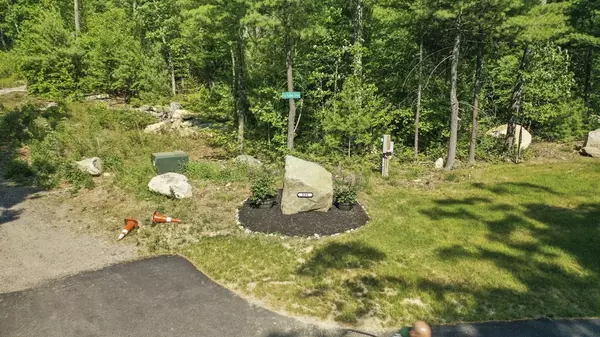 Sutton, MA 01590,225 Manchaug Road