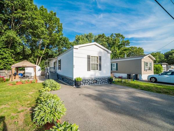 31 Upton Street, Billerica, MA 01862