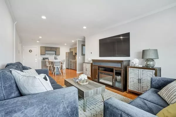 Revere, MA 02151,500 Revere Beach Blvd #504