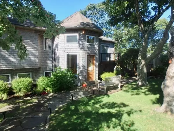 29 Cemetery Rd  Ch216, Chilmark, MA 02535