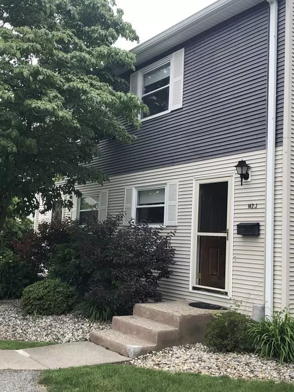 Agawam, MA 01001,142 Autumn Street #J