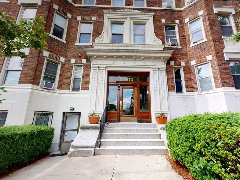 1673 Commonwealth Ave #18, Boston, MA 02135