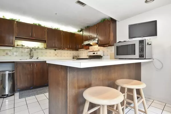 Acton, MA 01718,392 Pine Cone Strand #392