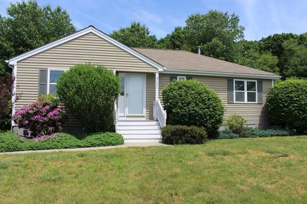 126 Crystal Water Dr. #126, East Bridgewater, MA 02333