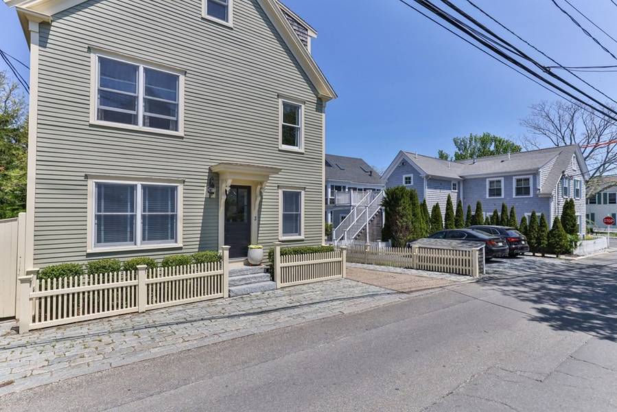 3 Franklin Street #Unit 2, Provincetown, MA 02657