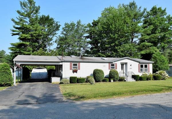 134 Champagne Rd, Gardner, MA 01440