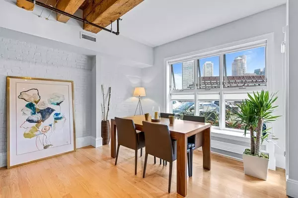 Boston, MA 02110,40 Commercial Wharf #40