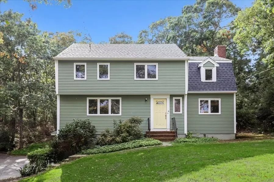 31 Tecumseh Road, Bourne, MA 02562