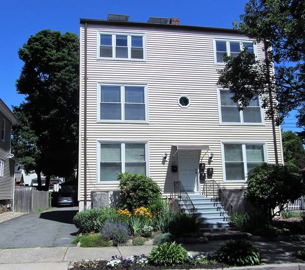 17 Herschel St #2, Lynn, MA 01902