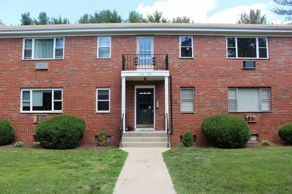 223 Regency Park Dr #223, Agawam, MA 01001