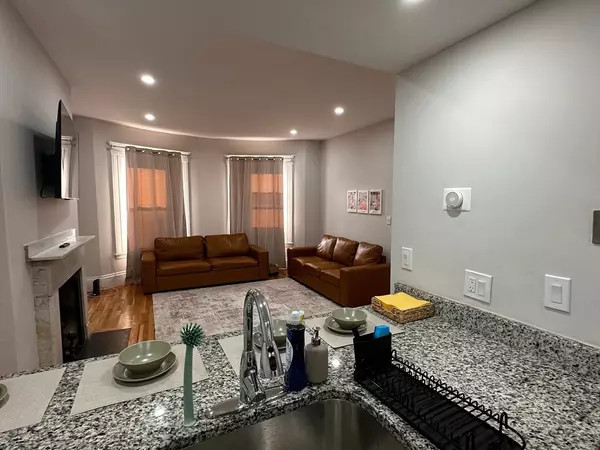 Boston, MA 02118,670 Massachussetts Ave #4