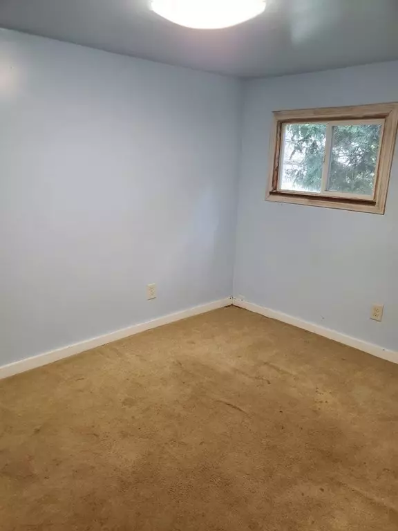 Brookfield, MA 01506,7 Stagecoach Drive