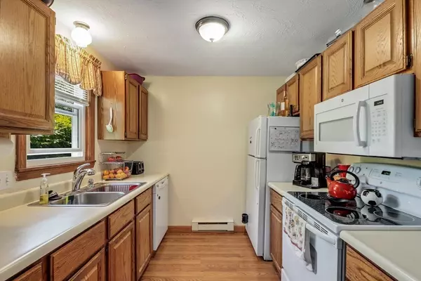 Leominster, MA 01453,165 Morningside St #165