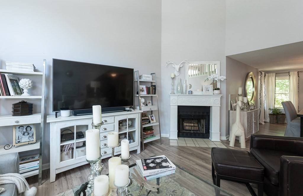Hudson, NH 03051,303 Fox Run Road #303