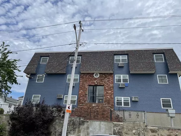 464 Bank St #1, Fall River, MA 02720