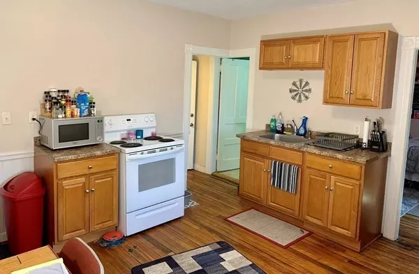 Webster, MA 01570,10 River Ct