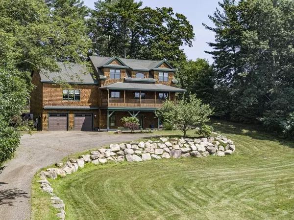 1 Cedar Berry Ln., Lakeville, MA 02347