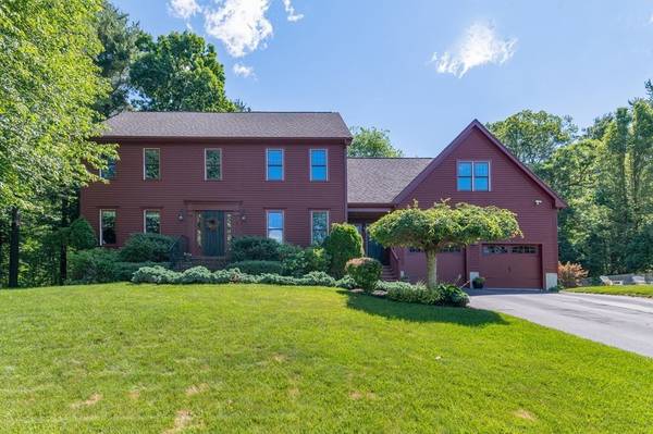 18 Applewood Road, Norfolk, MA 02056