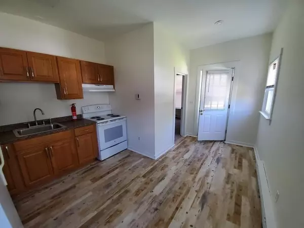 Shirley, MA 01464,25R Main St