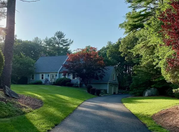 7 Forsythia Ln,  Westport,  MA 02790