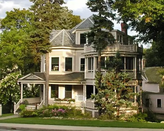 70 Old South Street, Northampton, MA 01060