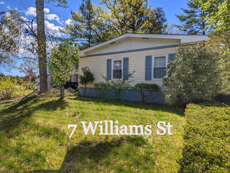 7 Williams St, Carver, MA 02330