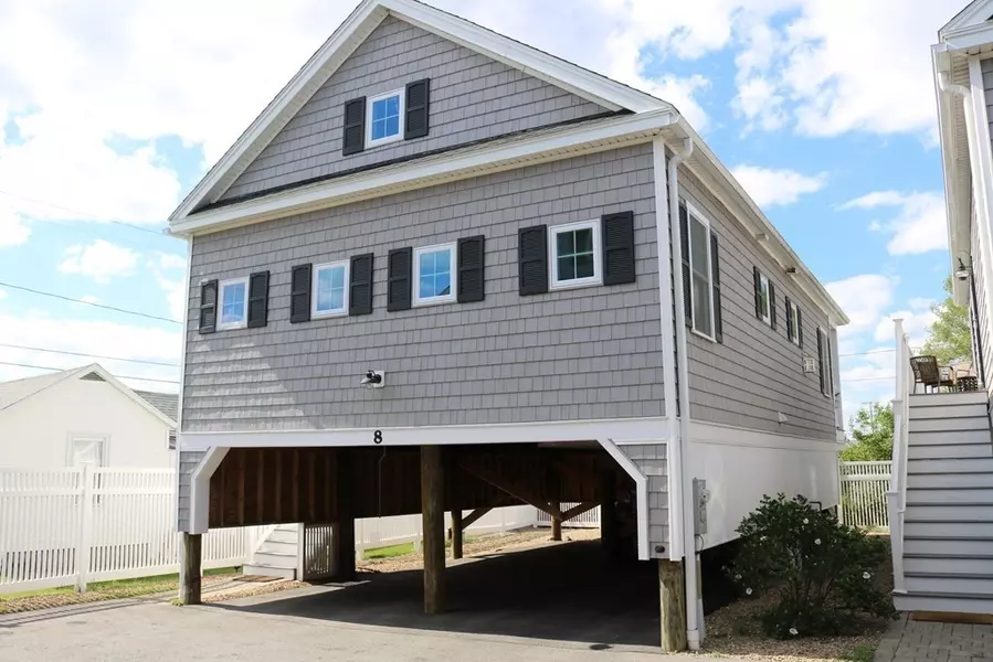 44 Railroad Ave #8, Salisbury, MA 01952