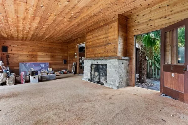 5 Reillys, Rockport, MA 01966