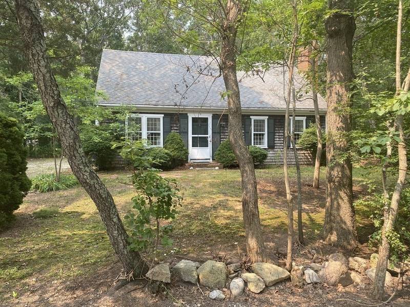 3 Beach Rd, Mattapoisett, MA 02739