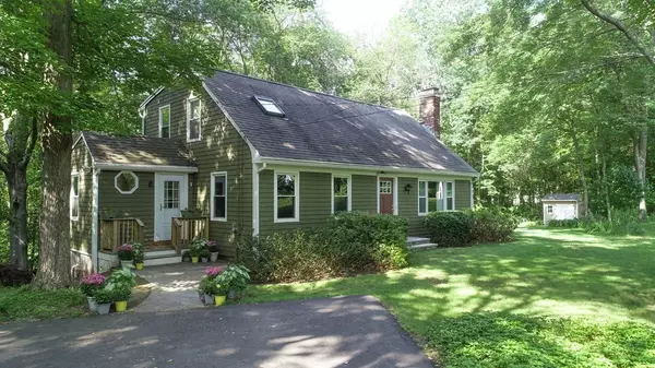 87 Stewart St, West Newbury, MA 01985