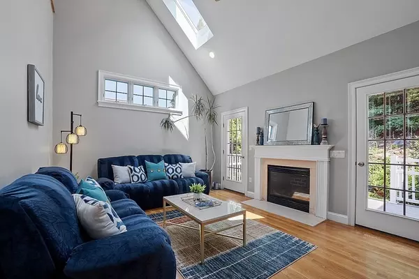 28 Meyer Hill Dr #26, Acton, MA 01720