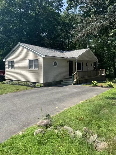 29 South Shore Road, Holbrook, MA 02343