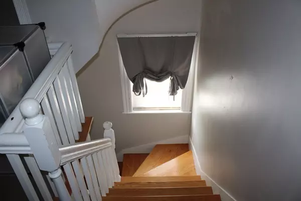 North Andover, MA 01845,31-33 Saunders St