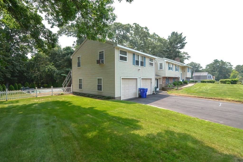 Taunton, MA 02780,114 Ferncrest Dr