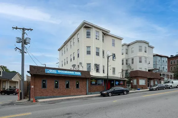 273-279 Grafton St, Worcester, MA 01604