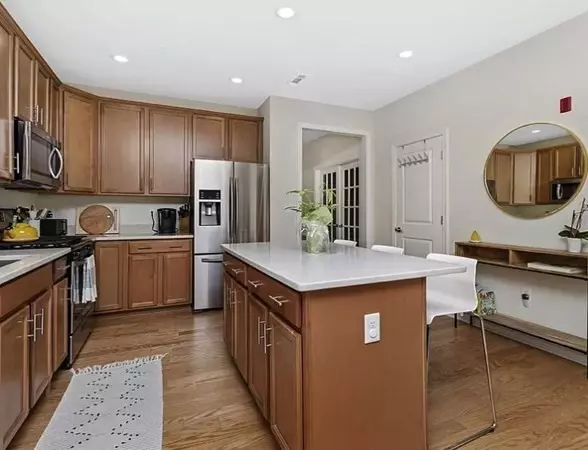 130 University Ave #1211, Westwood, MA 02090