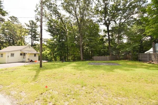 21 Camp Jahn Rd, Southampton, MA 01073