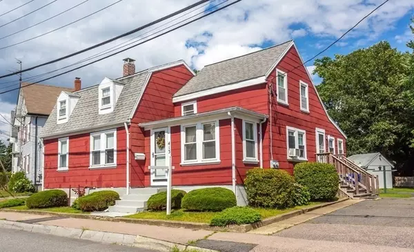 413 Danforth St, Taunton, MA 02780