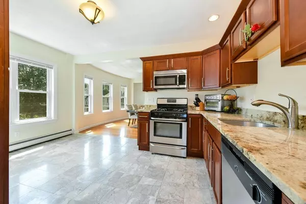 Saugus, MA 01906,24 1/2 Whitney Street