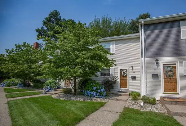 Agawam, MA 01001,142 Autumn St #D