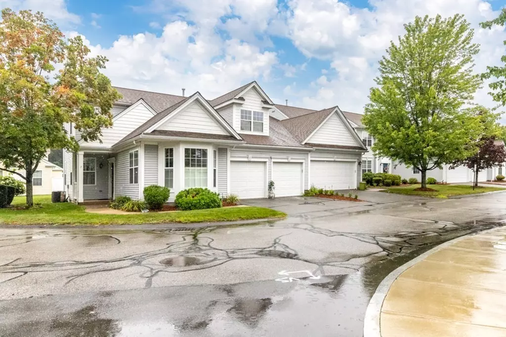 Acton, MA 01720,3 Tinsdale Dr #3