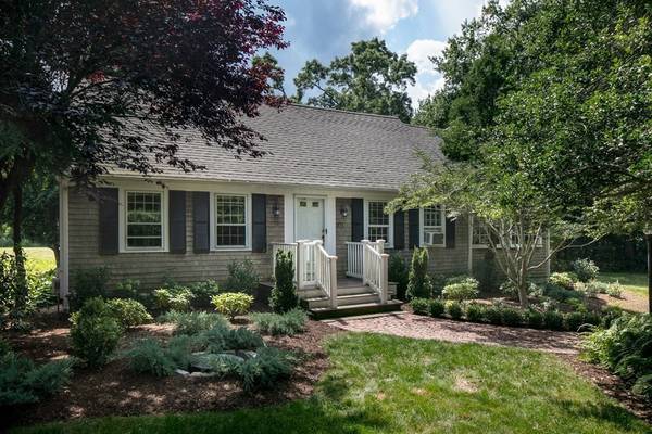 371 Wareham Street, Marion, MA 02738