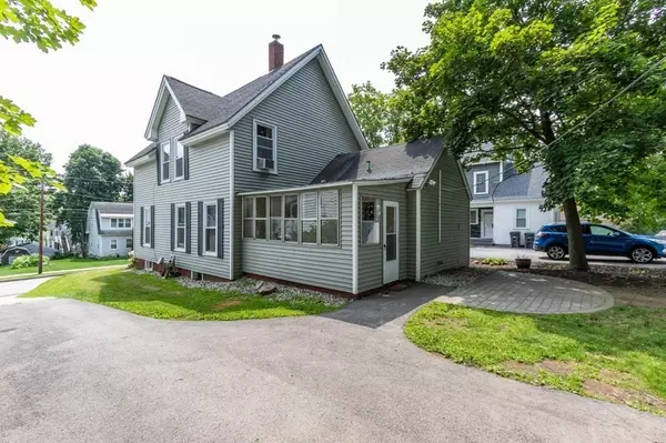 Pembroke, NH 03275,17 Pine St