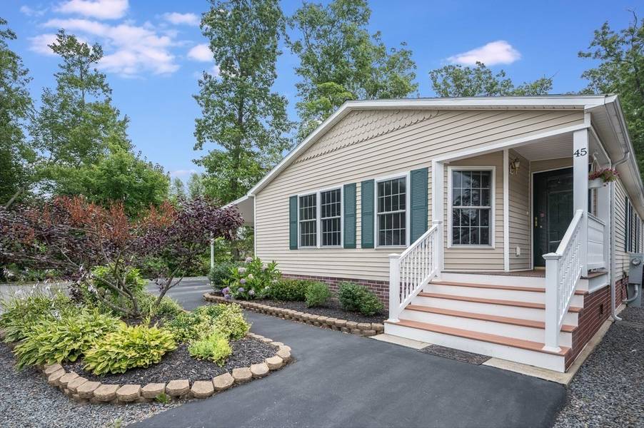 45 Sunset Lane, Plainville, MA 02762