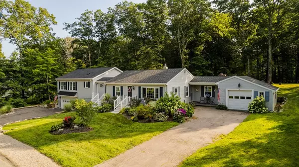 36 Walnut, Plainville, MA 02762