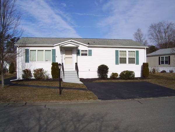 33 Sycamore Dr, Kingston, MA 02364